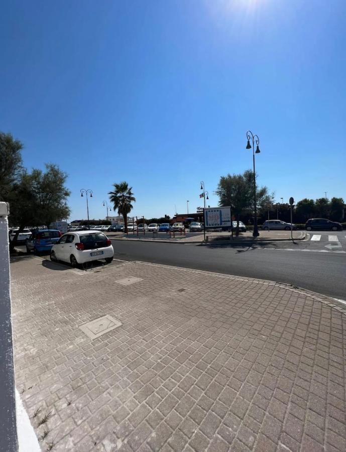 Villa Pisola Fiumicino Airport - Seafront Exteriör bild